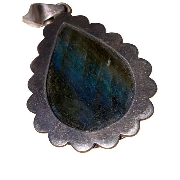 Teardrop Labradorite Pendant With Intricate Metal Setting - Picture 8 of 11